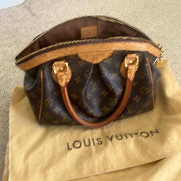 Louis Vuitton Tivoli PM  see photos. Still have box, receipt and bag protector. - Picture 4 of 15